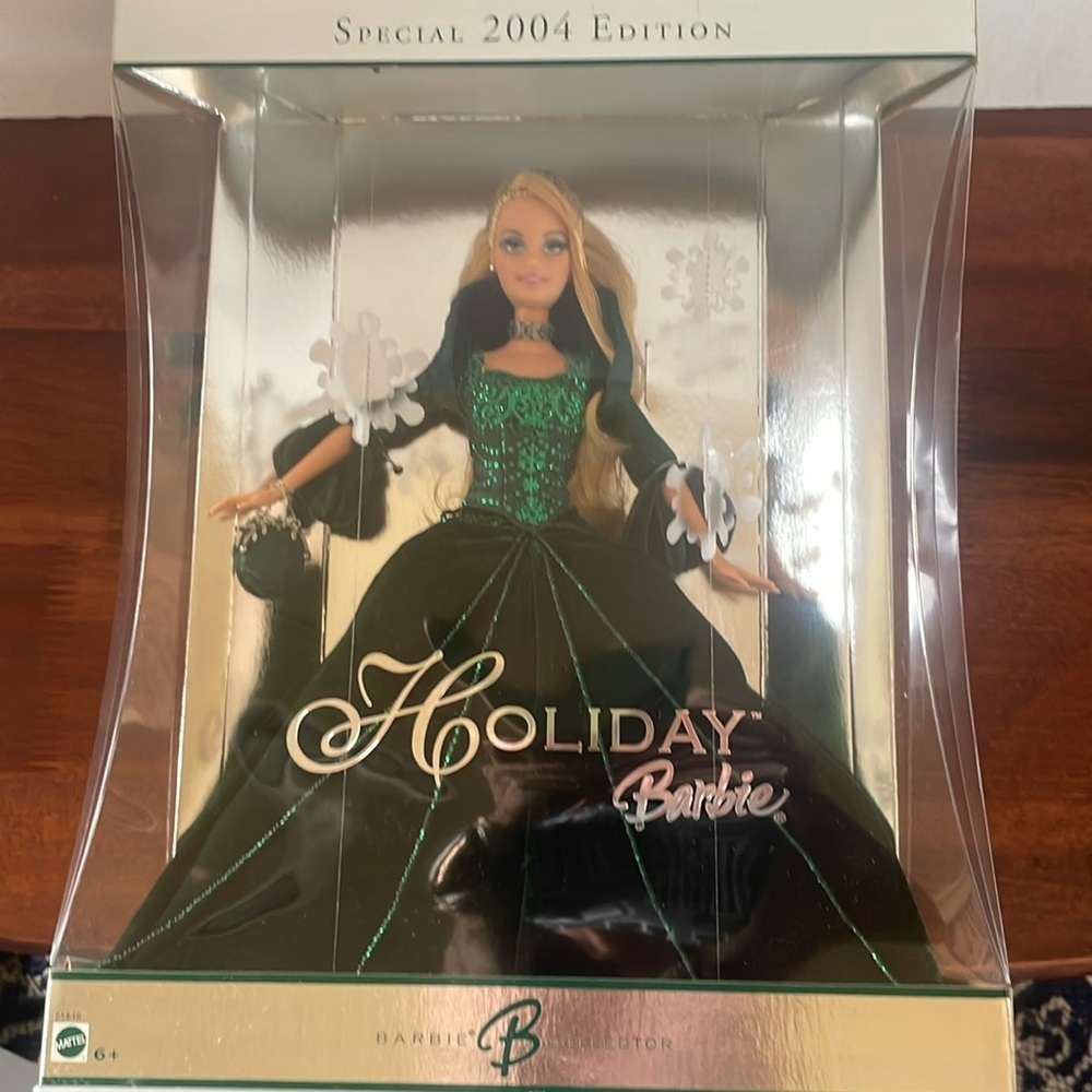 2004 Holiday Barbie Special Edition Mint NIB